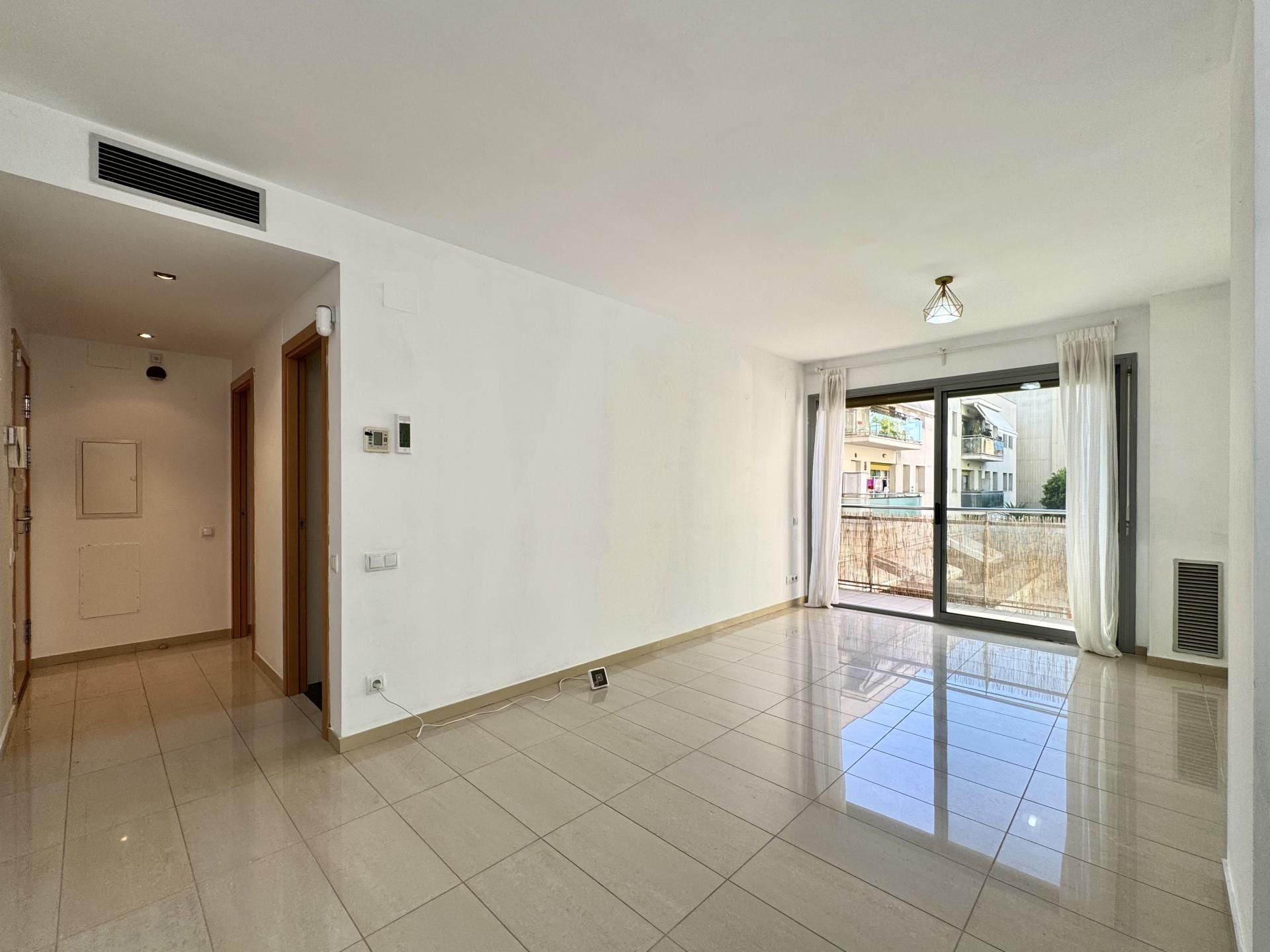 Flat for sale in L'Hospitalet de Llobregat  with Heating, Private garden and Swimming Pool