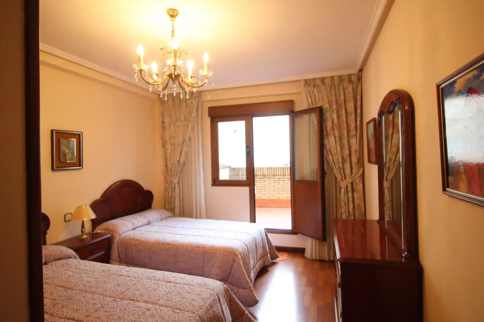 Habitación de Piso de alquiler en Gijón  con Calefacción y Terraza