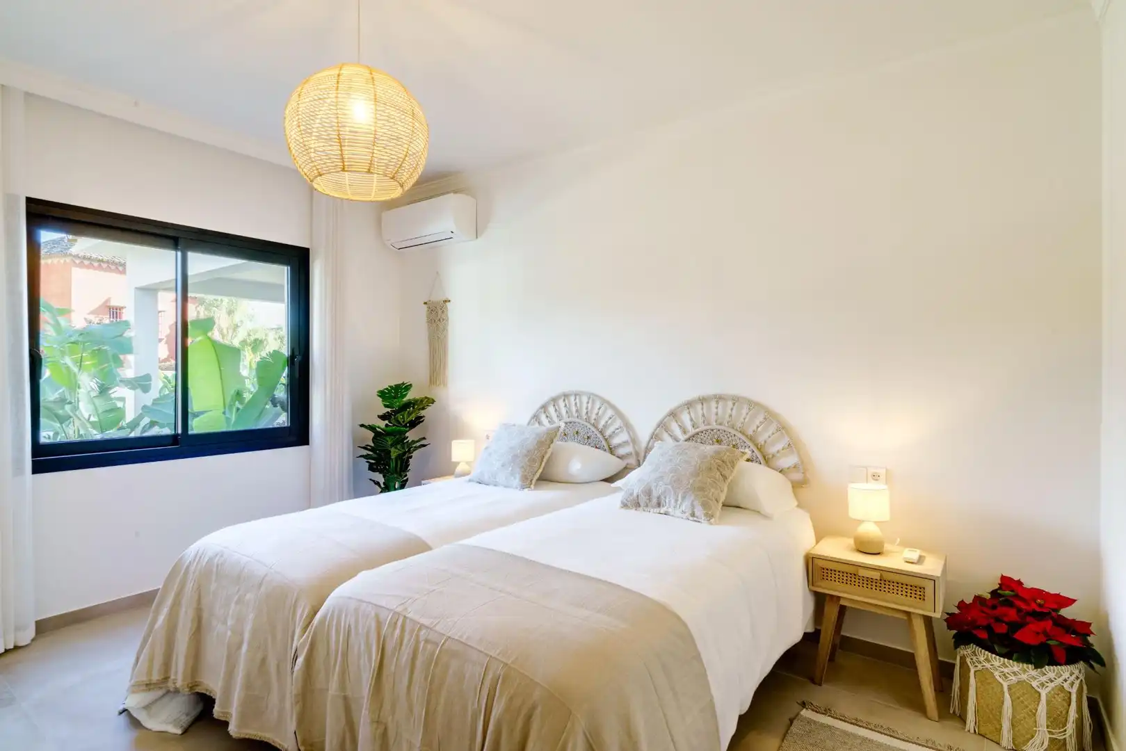 Habitación de Casa o chalet en venta en Marbella con Aire acondicionado, Jardín privado y Terraza