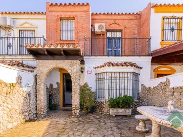 Casa en venda a Caballero Bonald - San José Obrero - Guadalcacín
