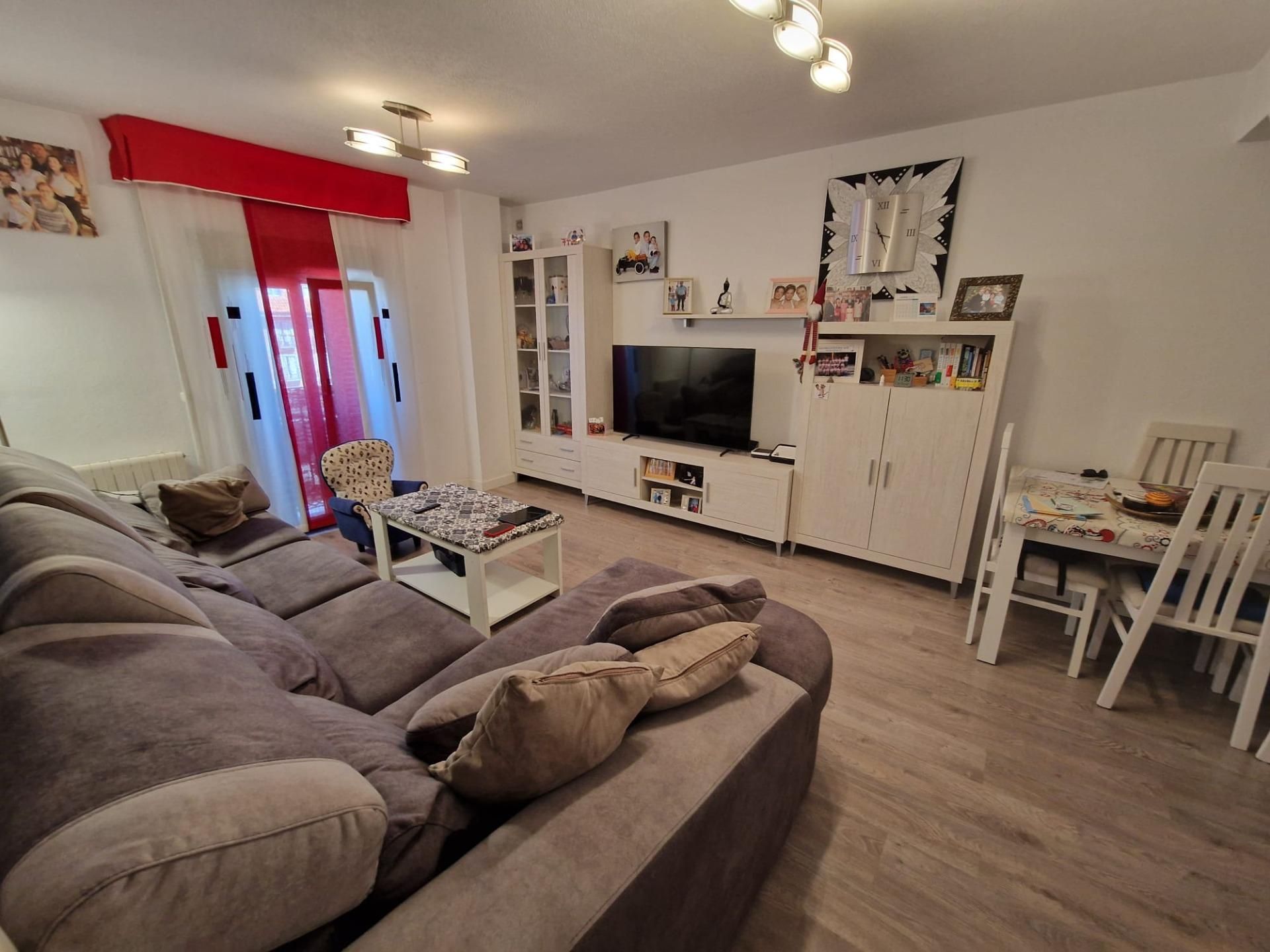 Sala d'estar de Dúplex en venda en Leganés amb Aire condicionat, Calefacció i Traster