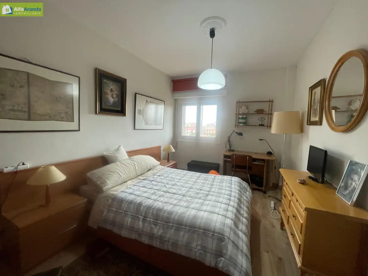 Schlafzimmer von Wohnung zum Verkauf in Roa mit Heizung, Möbliert und Balkon