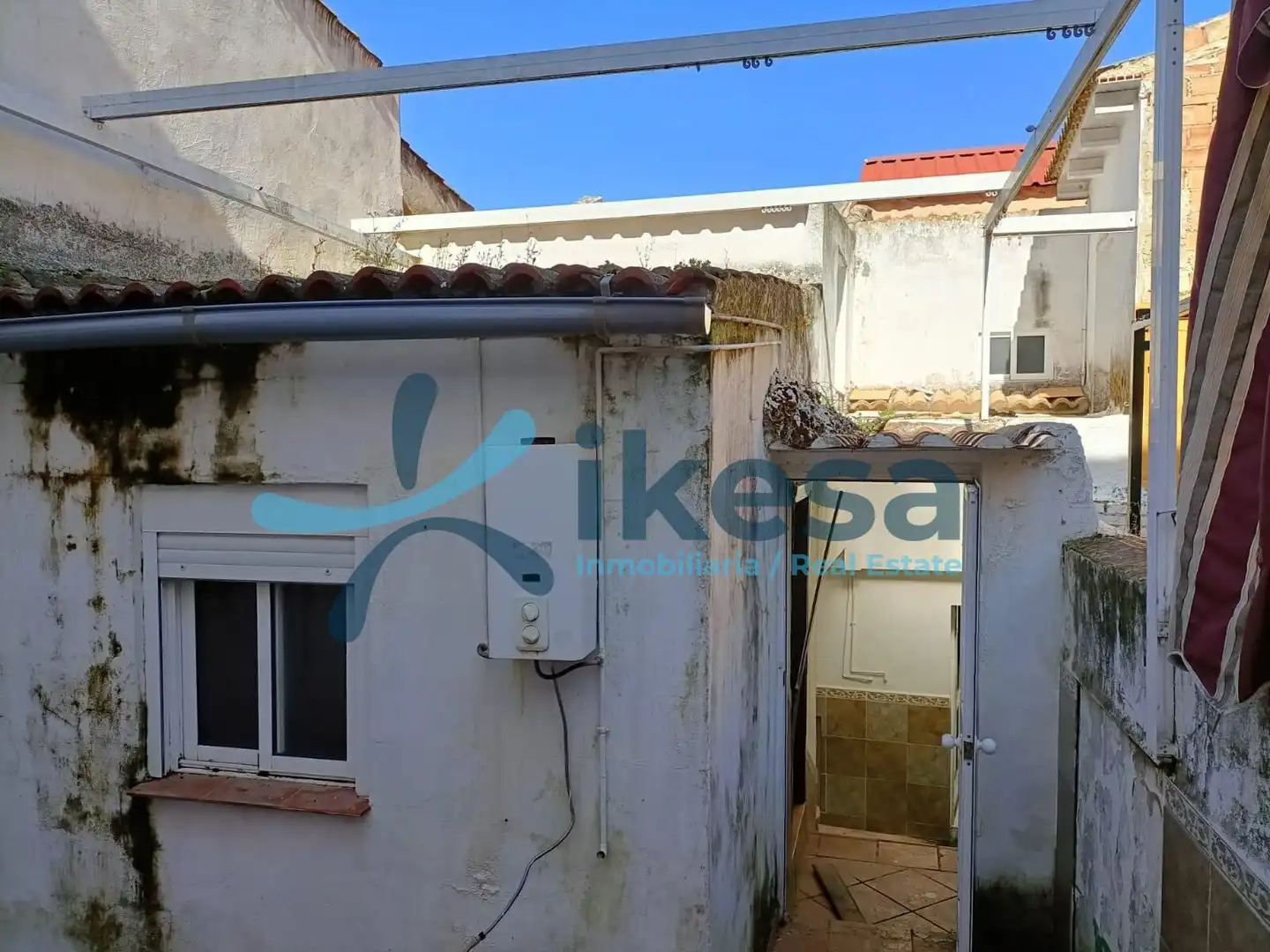 Exterior view of Detached homes for sale in Valenzuela