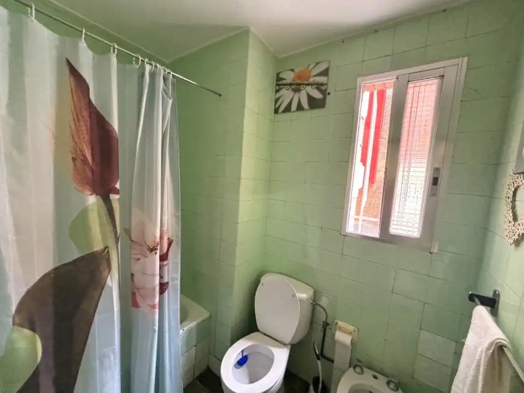 Baño de Planta baja en venta en Madrid con Calefacción