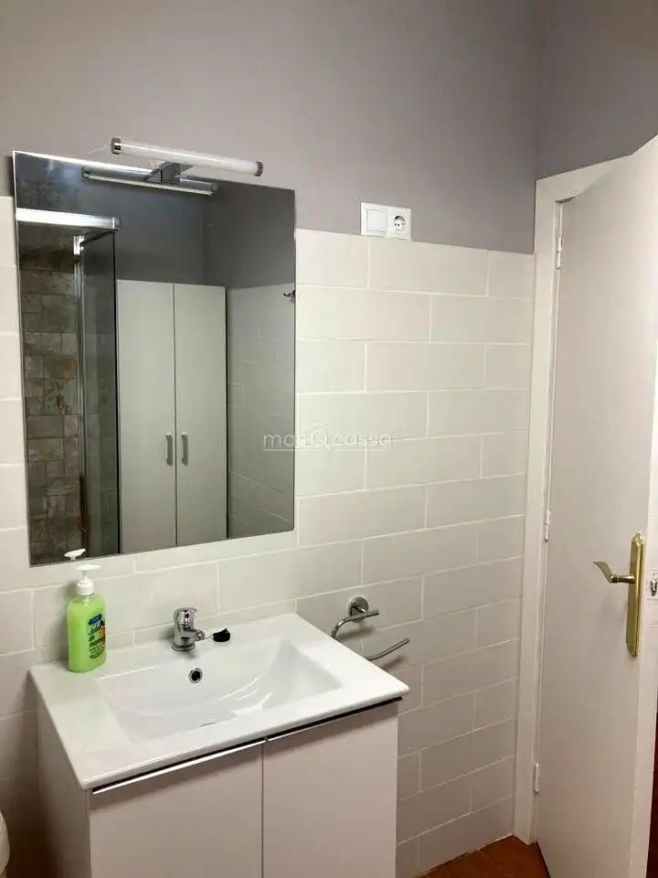 Badezimmer von Wohnung zur Miete in La Línea de la Concepción