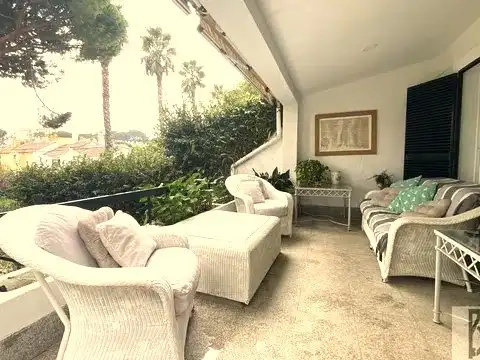 Detached homes for sale in El Manantial