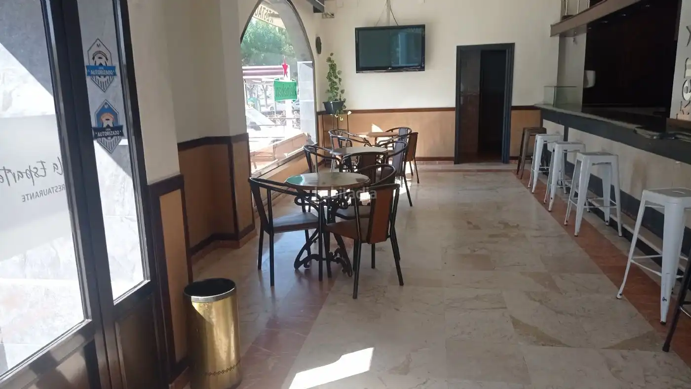 Local comercial en alquiler en Calle Torres Isunza 33, imagen 2