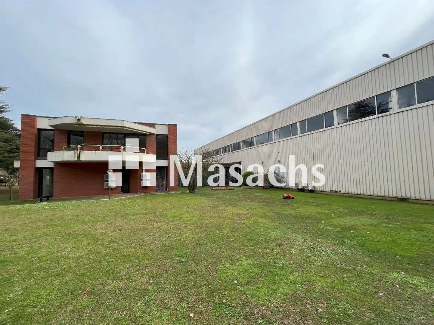 Vista exterior de Nave industrial en venta en Sant Feliu de Buixalleu