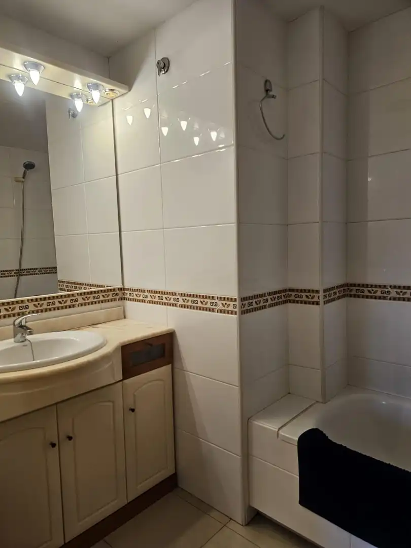 Bathroom of Flat for sale in Sant Sadurní d'Anoia  with Private garden, Parquet flooring and Storage room