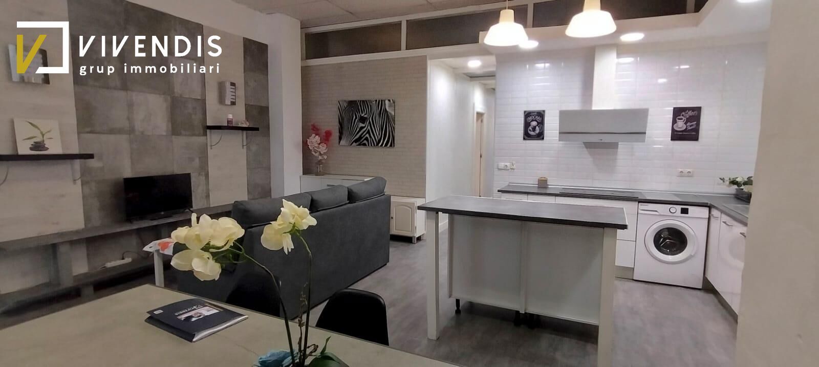 Kitchen of Planta baja for sale in  Lleida Capital  with Air Conditioner, Parquet flooring and Furnished