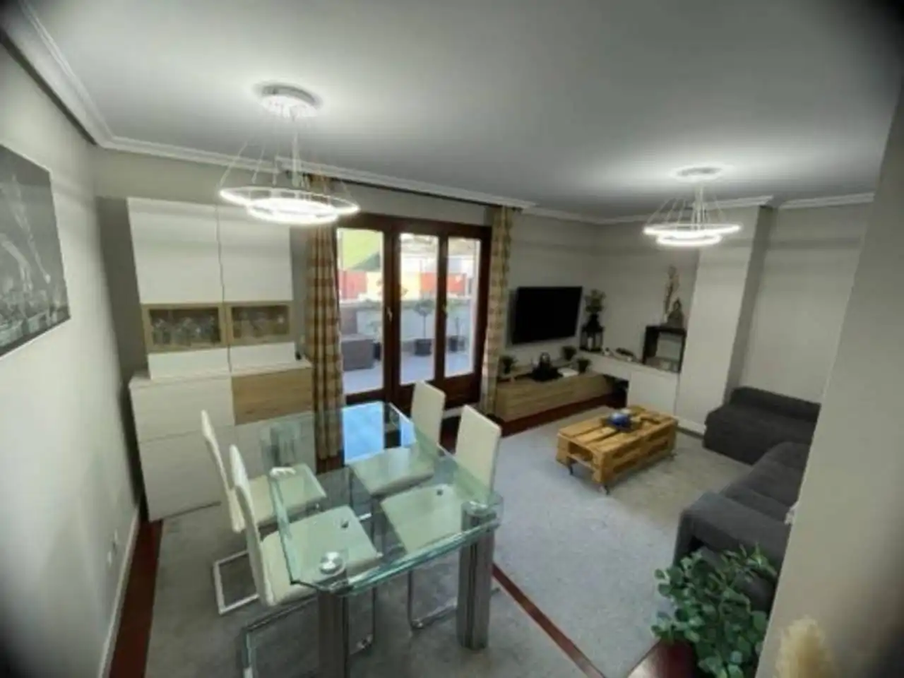 Wohnzimmer von Dachboden zur Miete in Oviedo  mit Heizung, Parkett und Terrasse