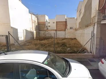 Terreny residencial en venda a Calle María Guerrero