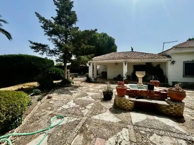 Garden of Houses for sale in Úbeda  with Private garden, Storage room and Swimming Pool
