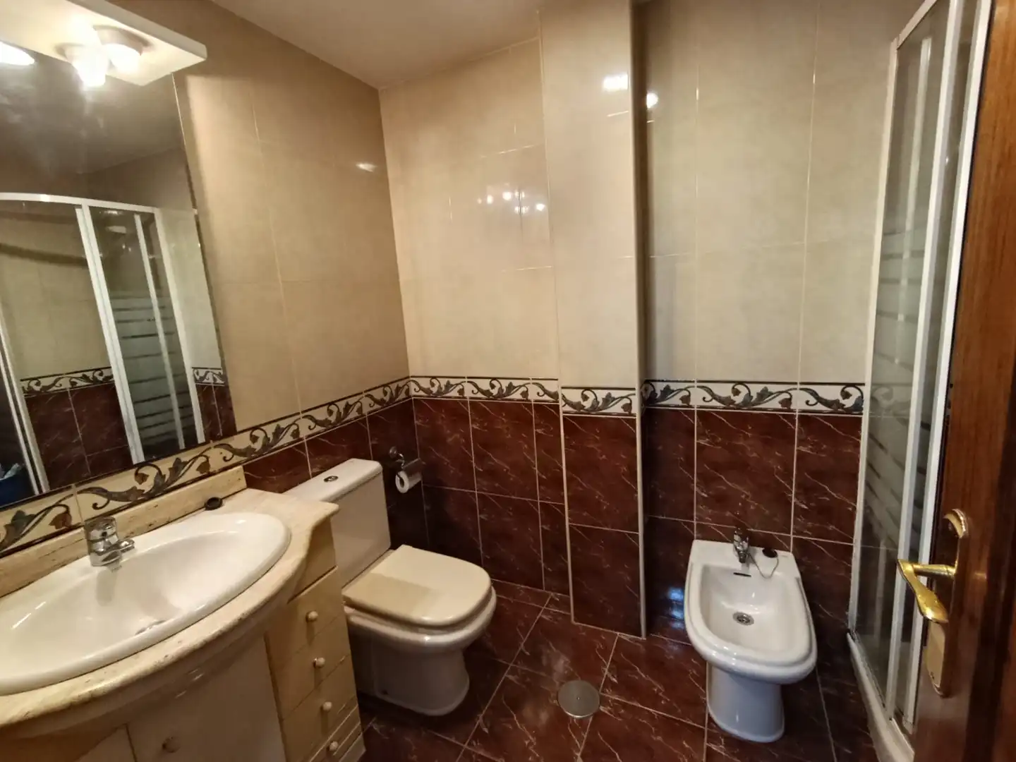 Bany de Loft en venda en Avilés amb Calefacció, Parquet i Traster