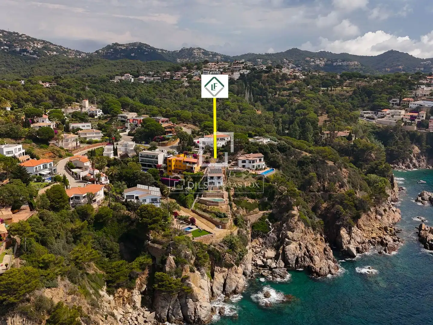 Vista exterior de Casa o xalet en venda en Lloret de Mar amb Aire condicionat, Jardí privat i Traster