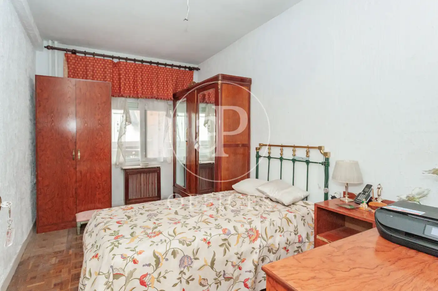 Habitación de Oficina en venta en Madrid con Calefacción
