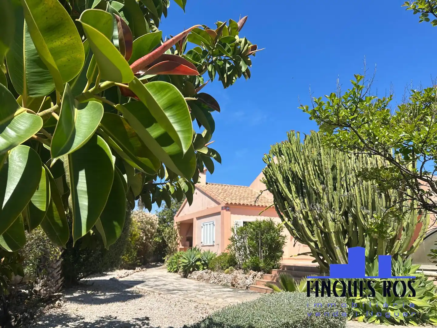 Exterior view of Houses for sale in Vinaròs  with Heating, Private garden and Terrace