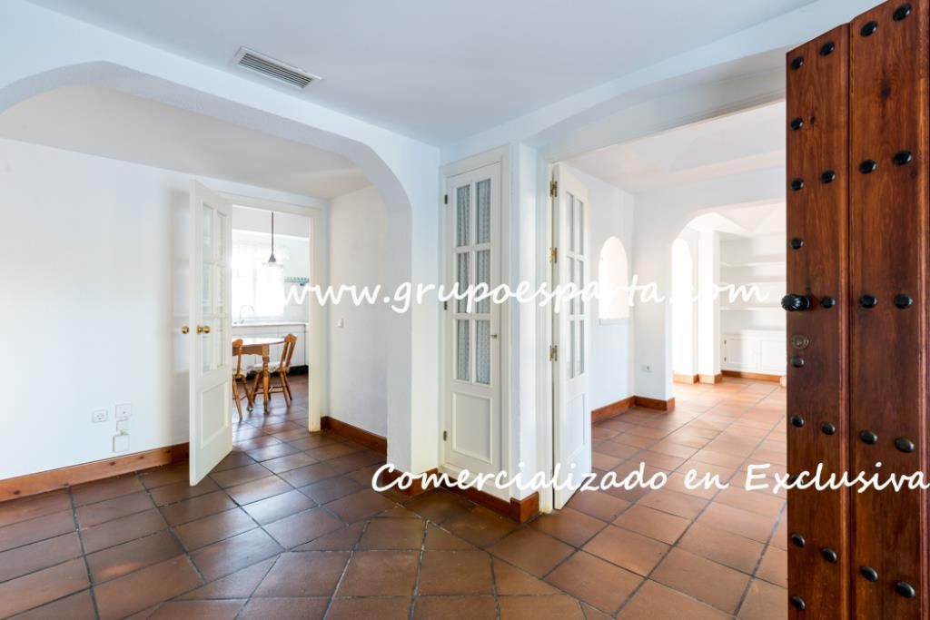 Casa o xalet de lloguer en Espartinas amb Aire condicionat, Jardí privat i Piscina