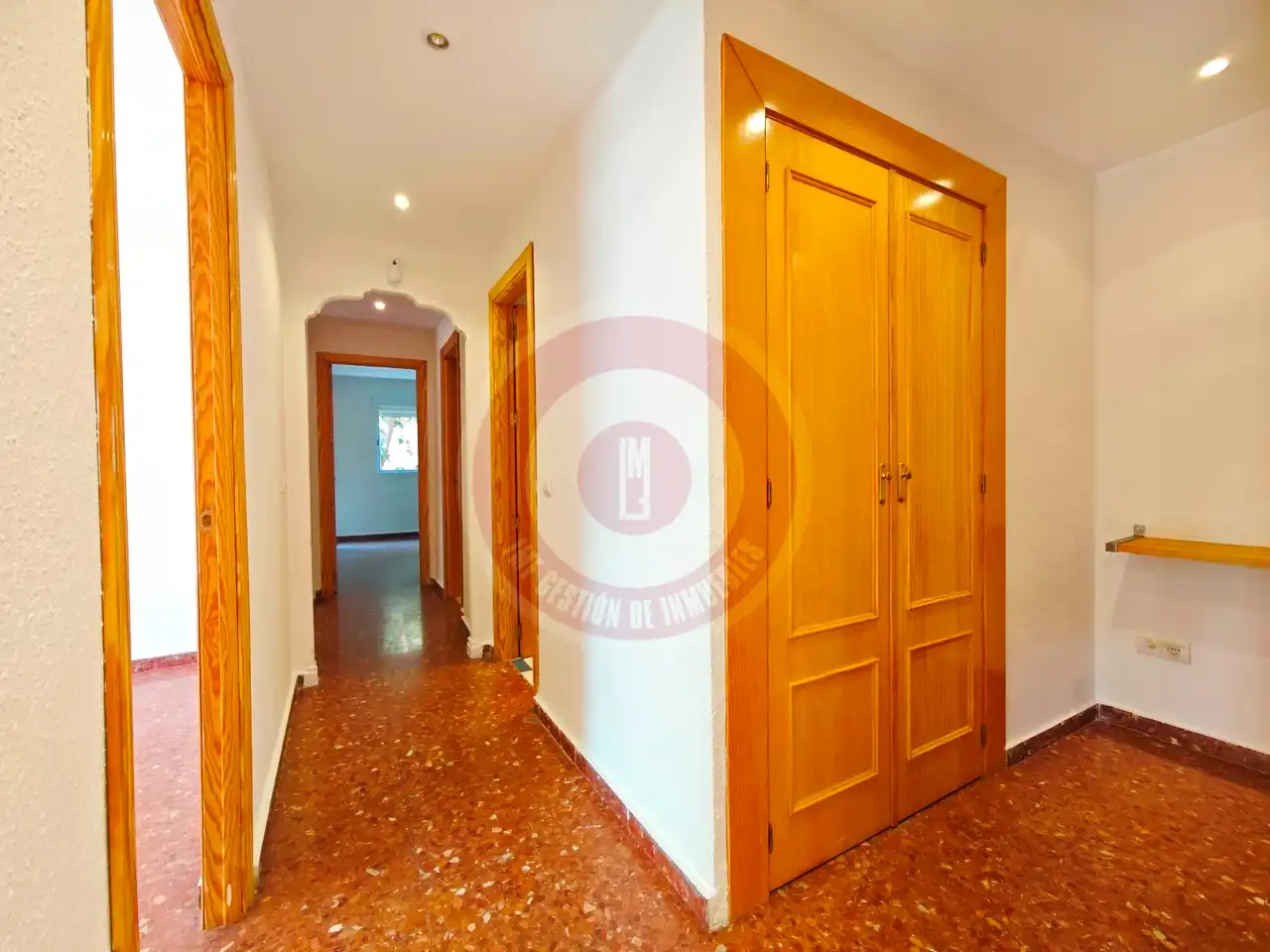 Wohnung zum Verkauf in Málaga mit Klimaanlage, Terrasse und Alarm