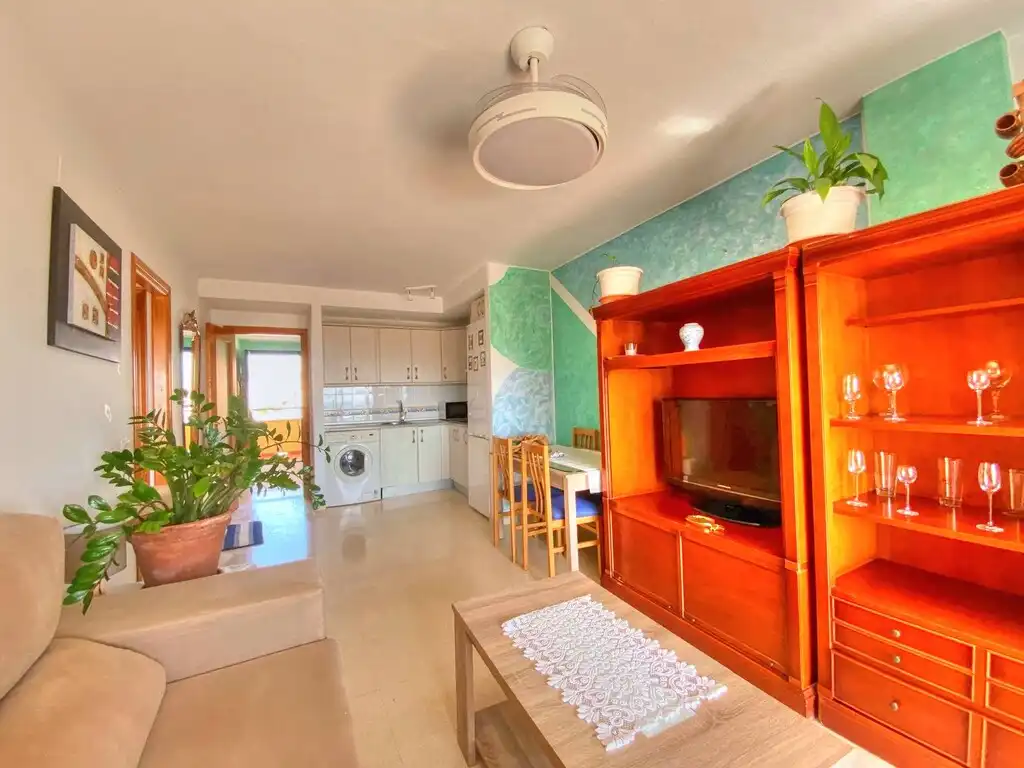 Sala d'estar de Apartament de lloguer en Vélez-Málaga amb Terrassa, Moblat i Piscina comunitària