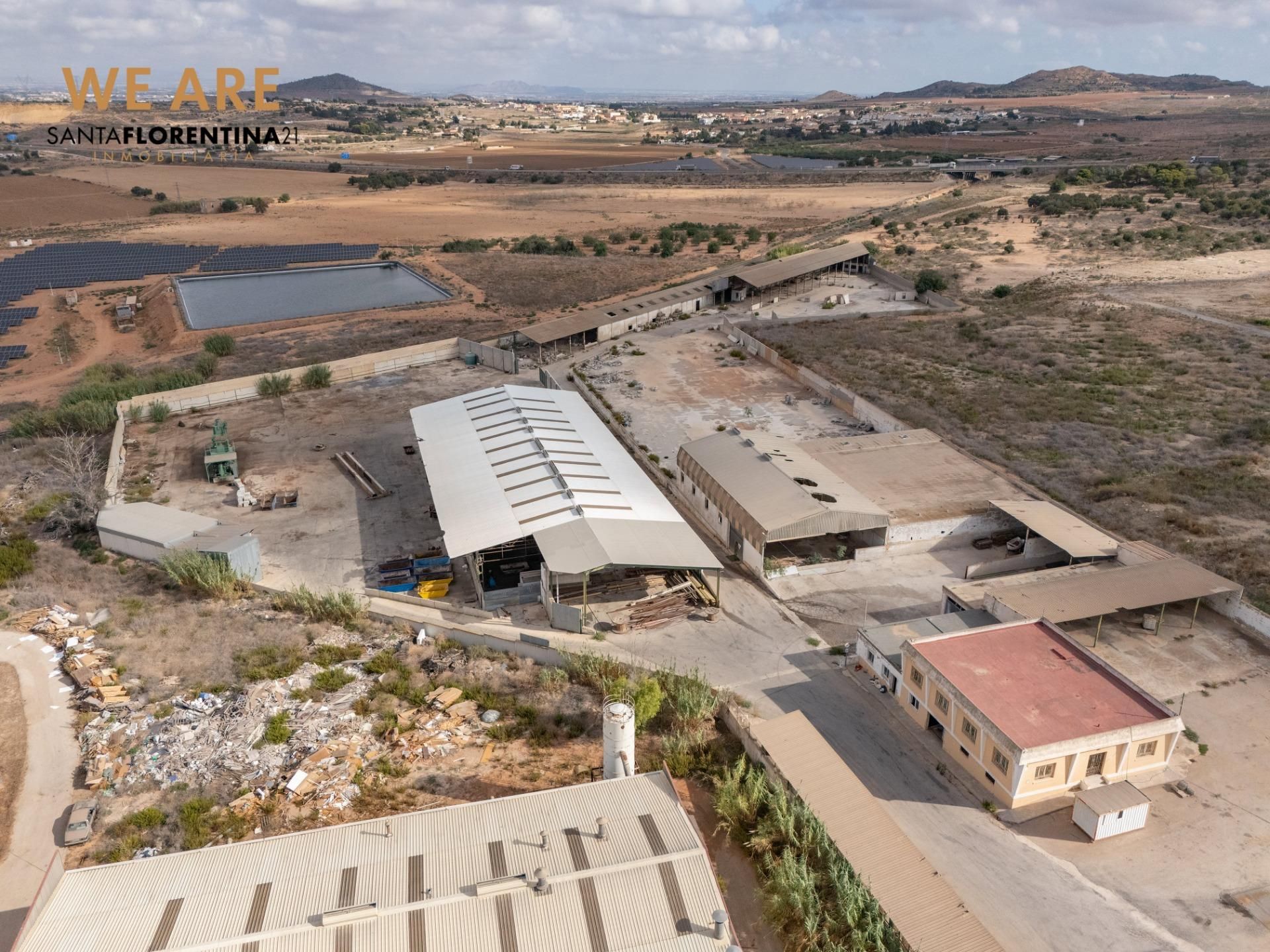 Vista exterior de Nau industrial de lloguer en Cartagena