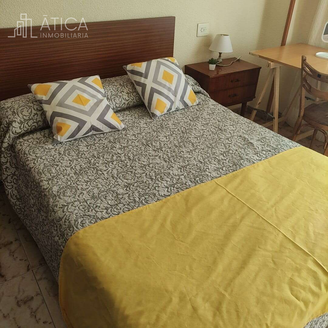 Dormitori de Pis per a compartir en Cabrerizos amb Moblat