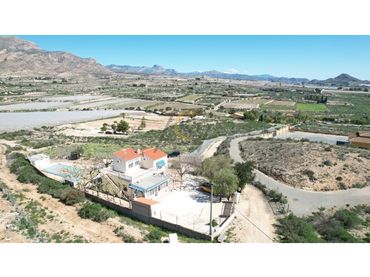 Villa avec piscine à vendre à Poligono 1 Paraje 98 La Serreta