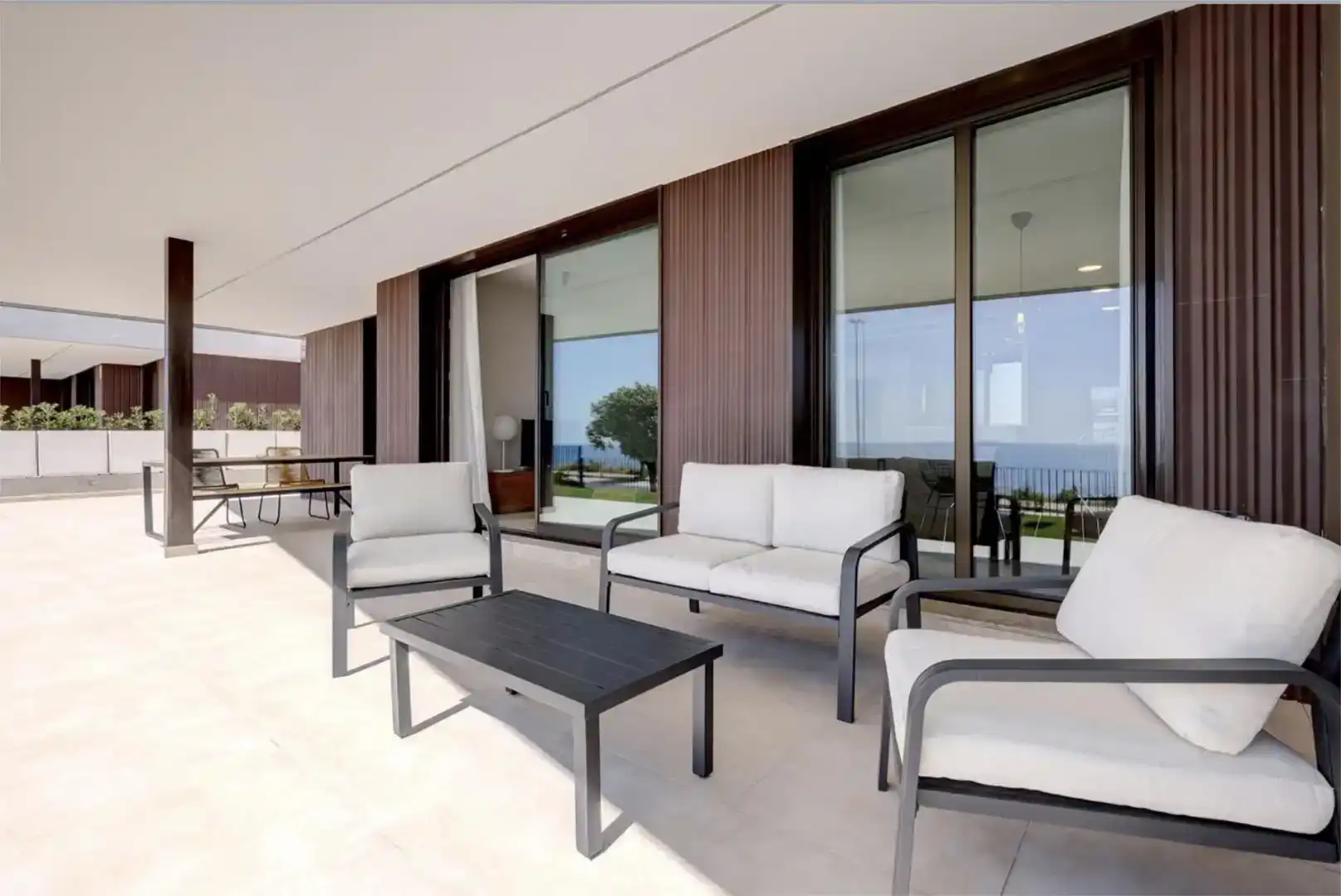 Terrasse von Wohnungen zur Miete in Casares mit Klimaanlage und Schwimmbad