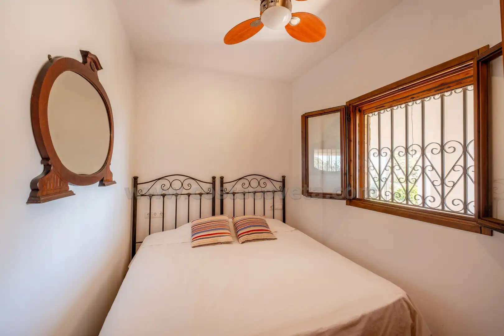 Habitación de Casa o chalet en venta en Relleu con Aire acondicionado, Jardín privado y Terraza