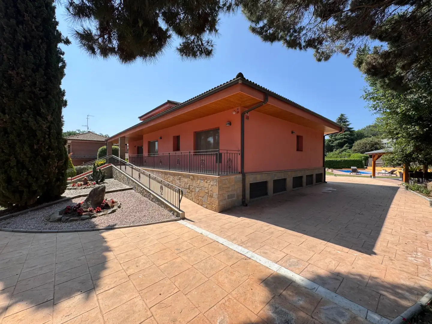 Vista exterior de Casa o xalet en venda en Cardedeu amb Aire condicionat, Calefacció i Jardí privat