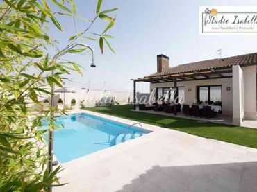 Villa avec piscine à vendre à Calle Cuenca