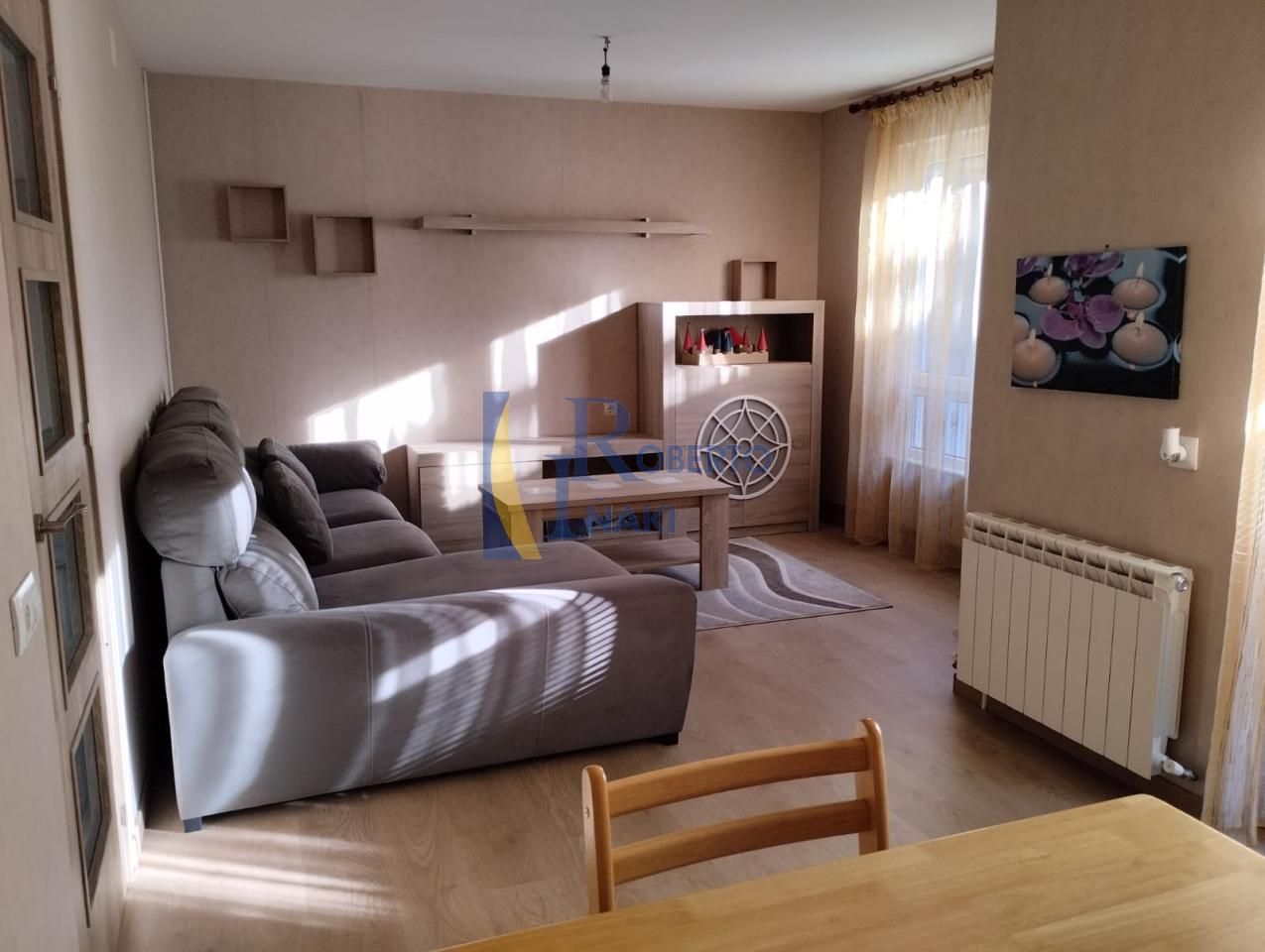 Sala de estar de Piso en venta en Valencia de Don Juan con Calefacción y Amueblado