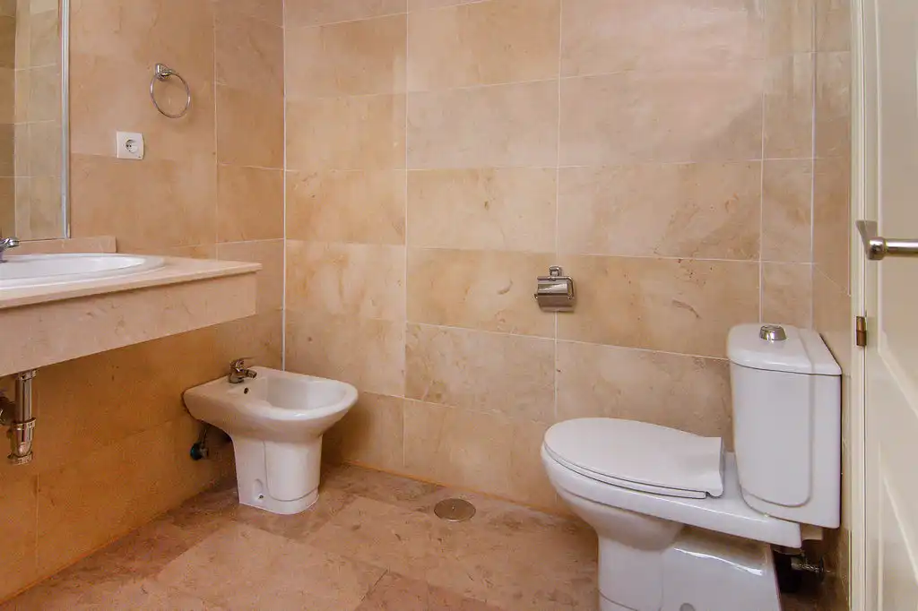 Bathroom of Flat for sale in San Pedro de Alcántara