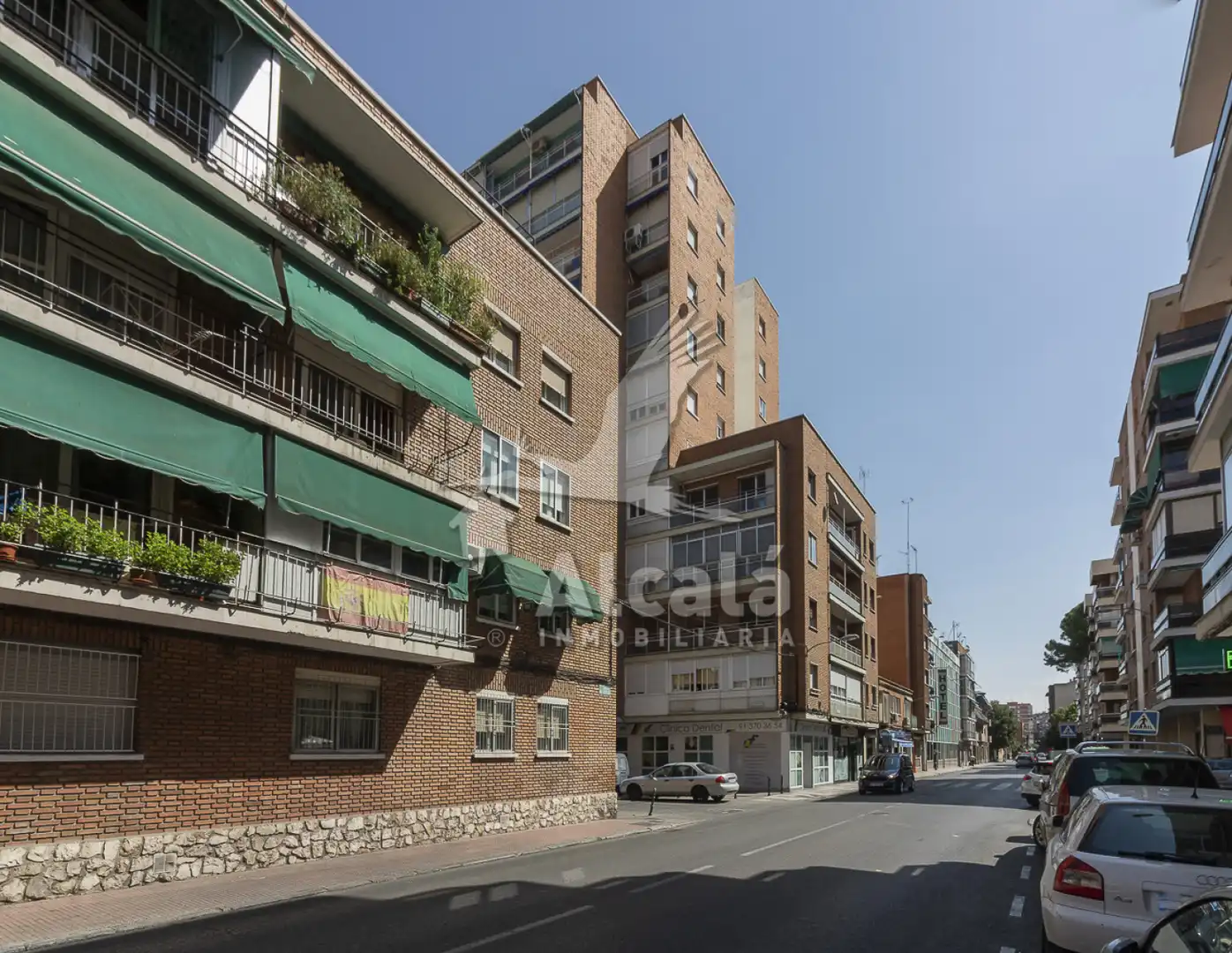Vista exterior de Piso en venta en Alcalá de Henares con Calefacción y Terraza