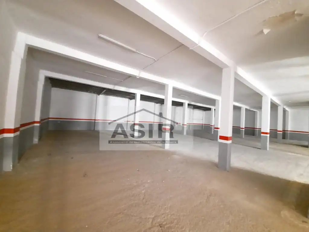 Aparcament de Nau industrial en venda en Alzira