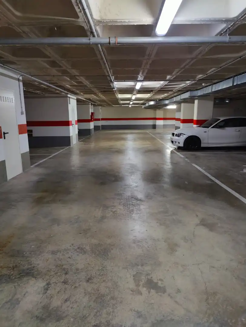 Neubau-Einzelparkplatz mit Aufzug zum Verkauf in Carrer de Sant Francesc