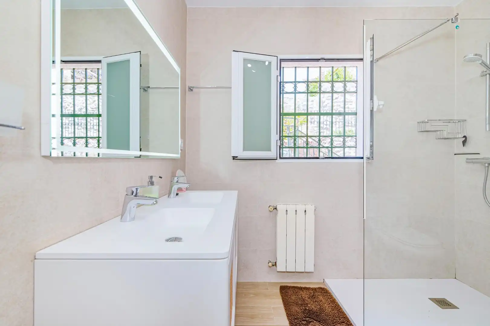 Baño de Casa o chalet en venta en Almuñécar con Terraza y Piscina