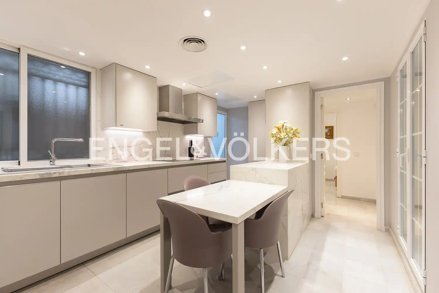 Cocina de Piso de alquiler en Valencia con Aire acondicionado, Calefacción y Amueblado
