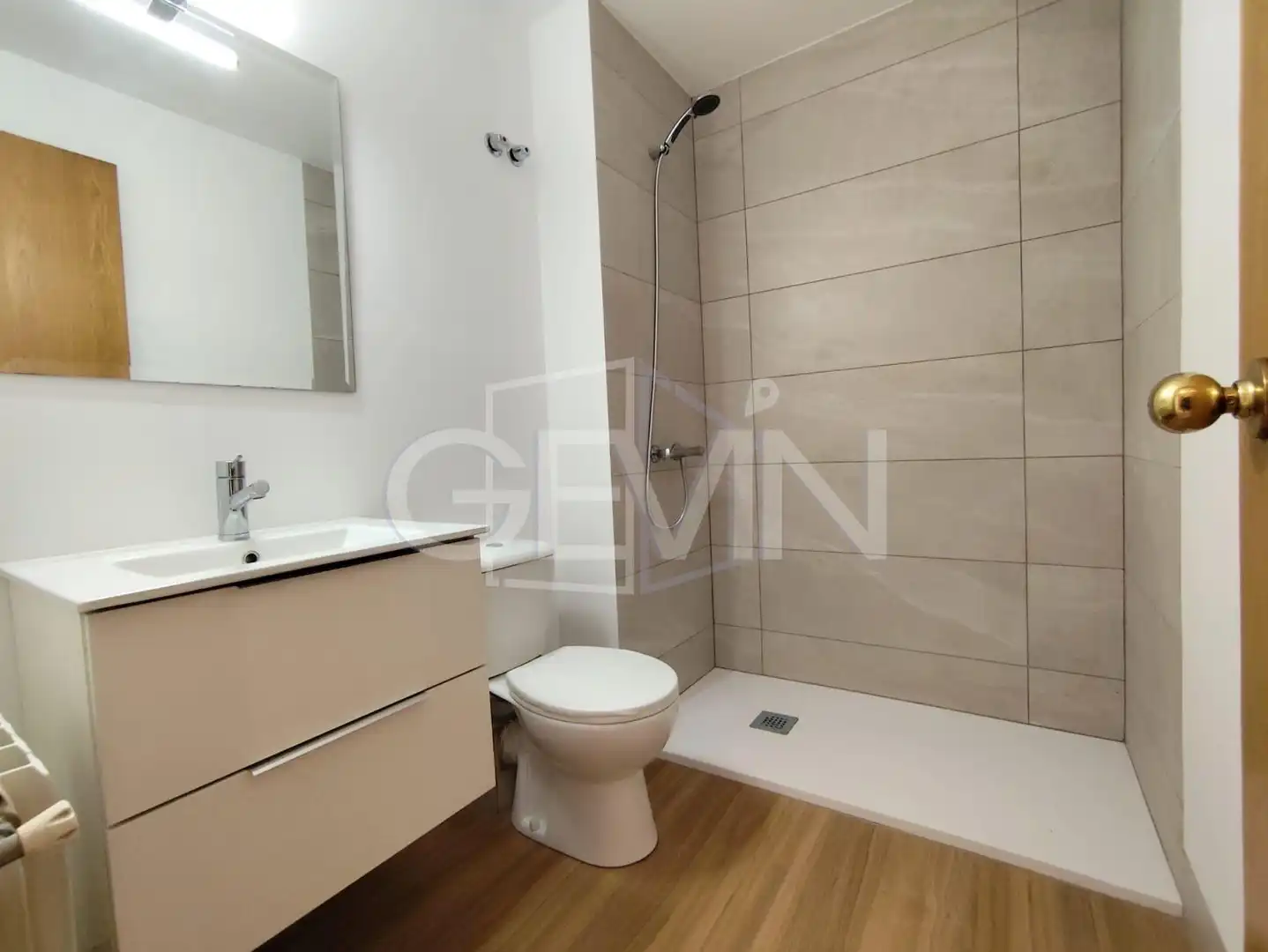 Baño de Piso en venta en Santa Perpètua de Mogoda con Aire acondicionado, Trastero y Balcón
