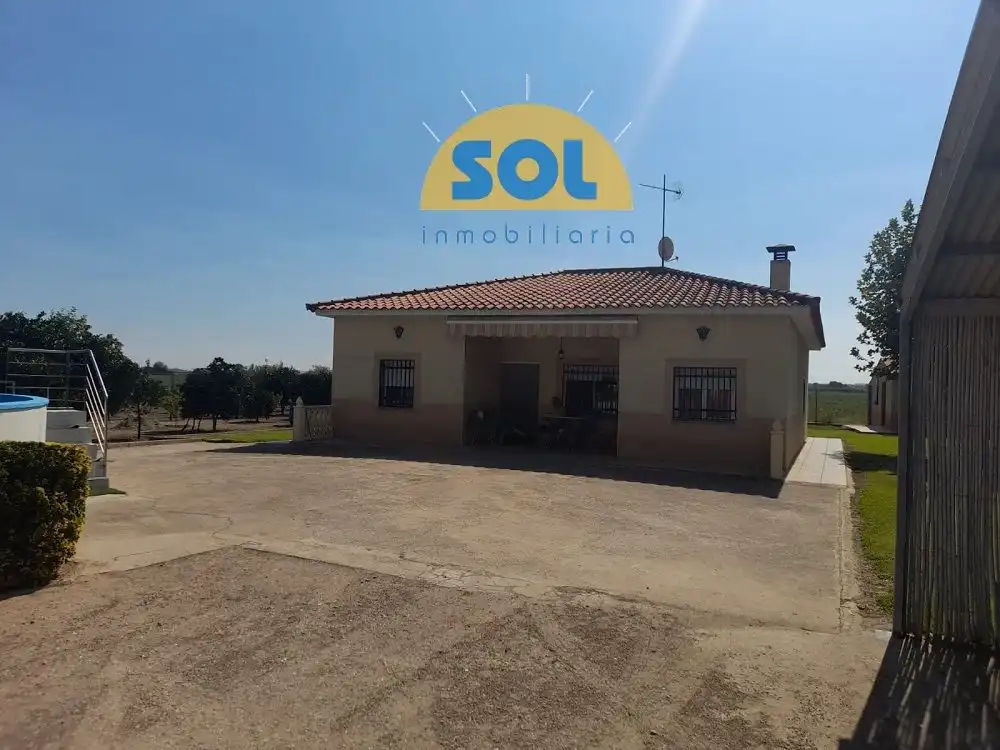 Chalet en venta en Villanueva de la Serena, imagen 2