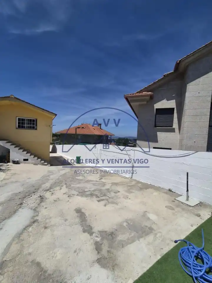 Casa o chalet en venta en Vigo  con Calefacción, Jardín privado y Terraza
