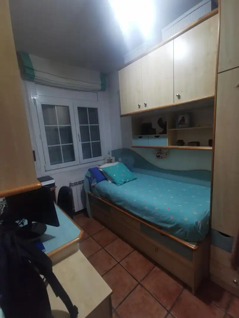 Dormitori de Pis en venda en Cornellà de Llobregat amb Calefacció i Terrassa