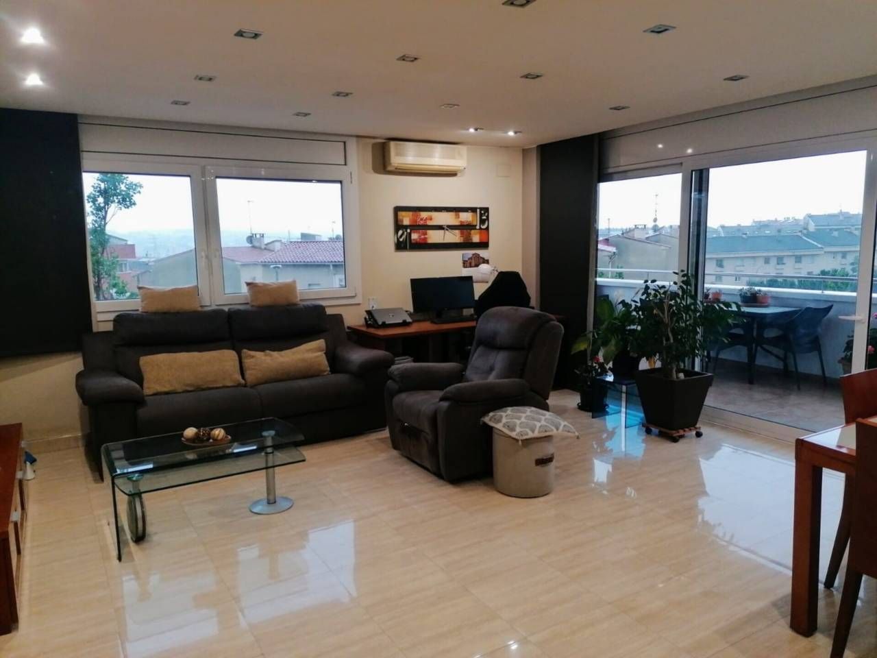 Living room of Flat to rent in Manresa  with Air Conditioner, Heating and Terrace