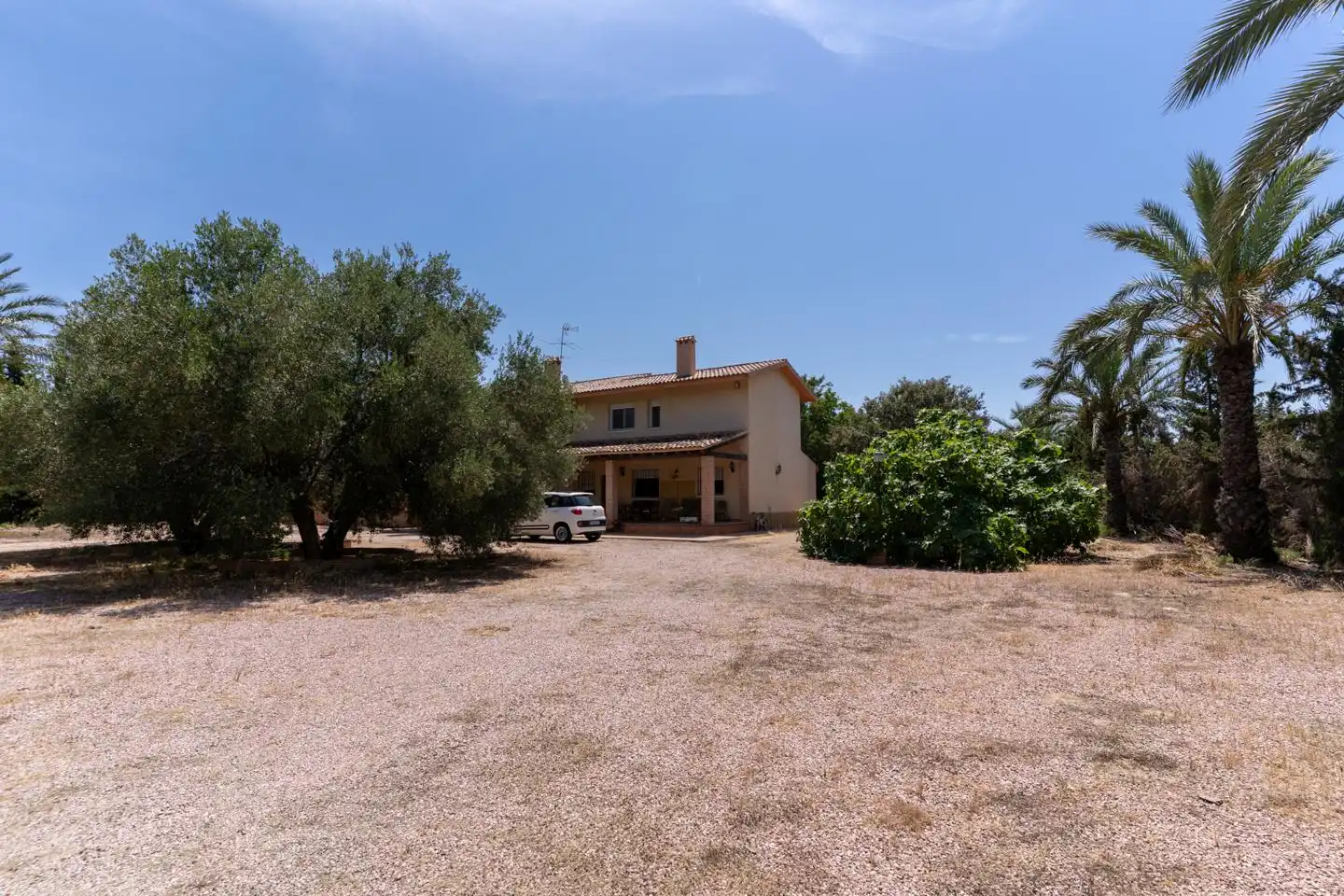 Vista exterior de Casa o xalet en venda en Elche / Elx amb Calefacció, Terrassa i Traster