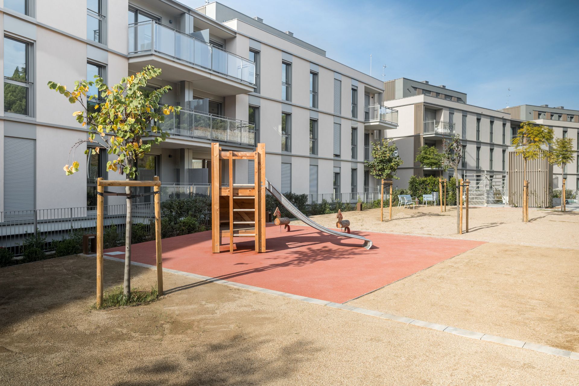 Exterior view of Duplex for sale in Tiana  with Air Conditioner, Heating and Parquet flooring