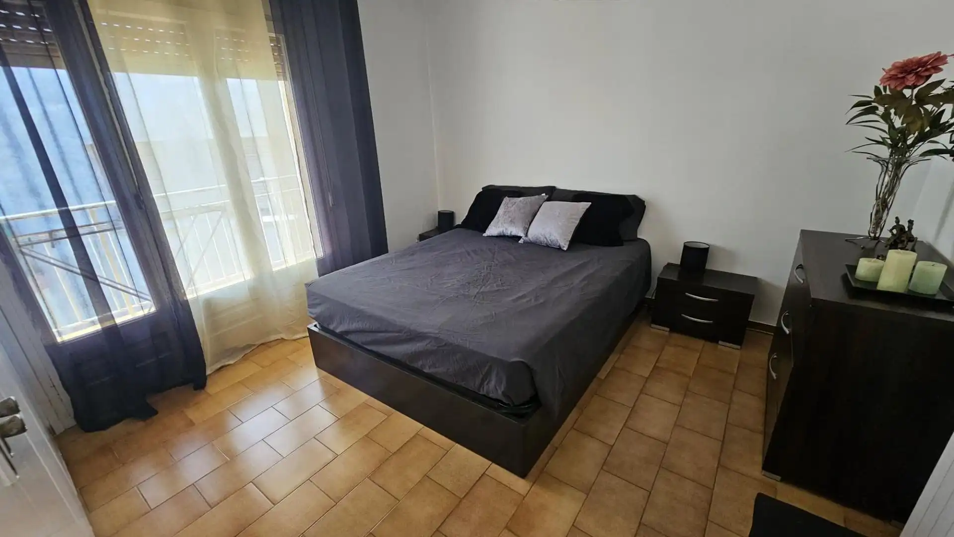 Habitación de Piso en venta en Pineda de Mar con Calefacción, Terraza y Balcón