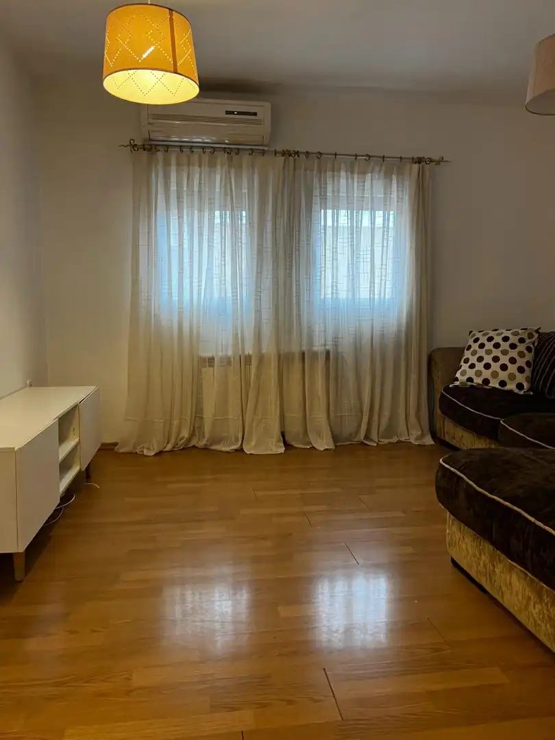 Sala de estar de Piso de alquiler en Yecla con Aire acondicionado, Calefacción y Jardín privado