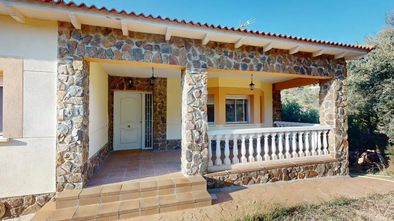 Vista exterior de Casa o xalet en venda en Albalate de Zorita, Guadalajara