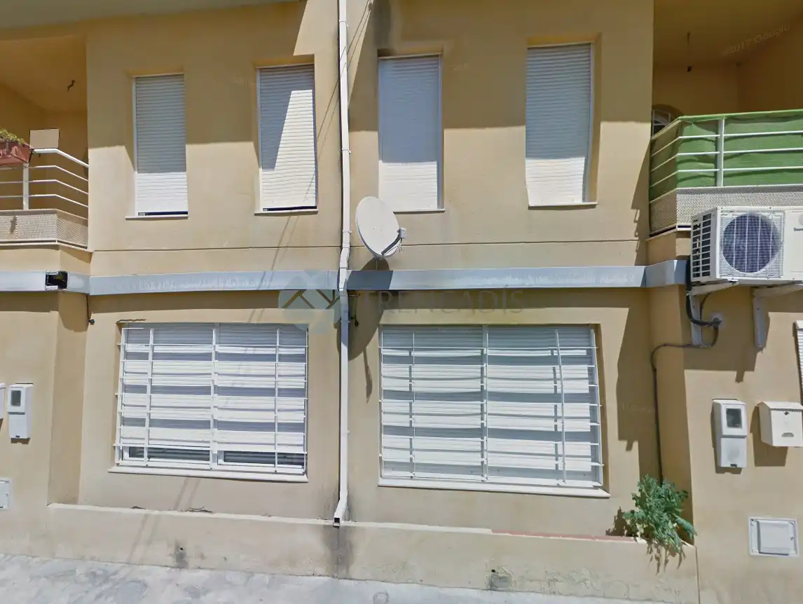 Casa aparellada en venda a diputacion, imagen 3