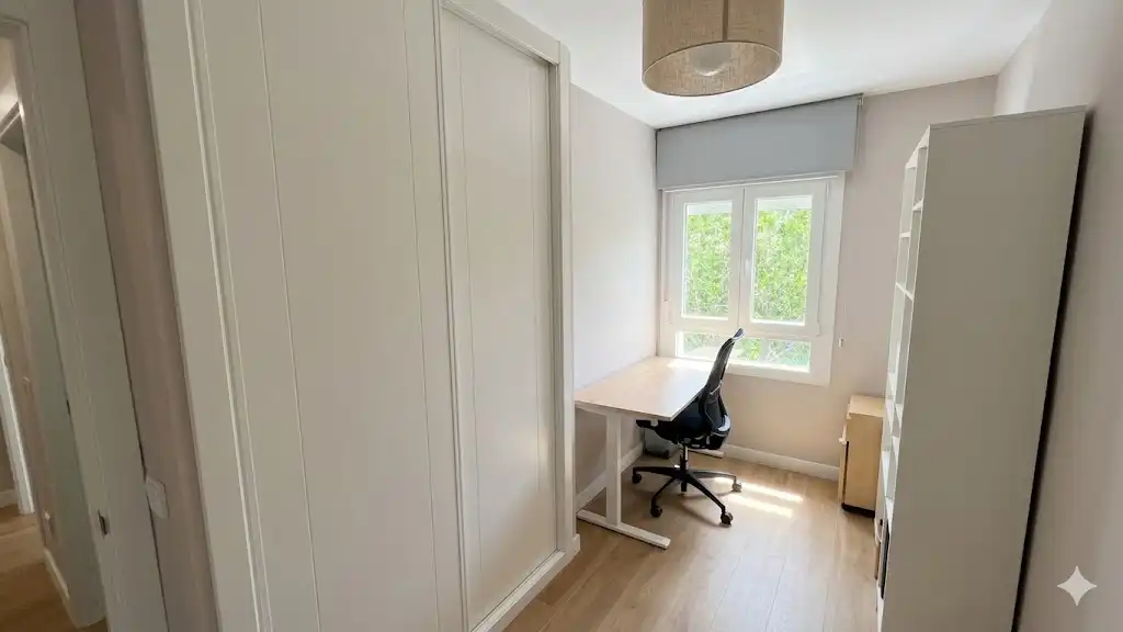 Habitación de Piso en venta en Madrid con Calefacción, Terraza y Trastero